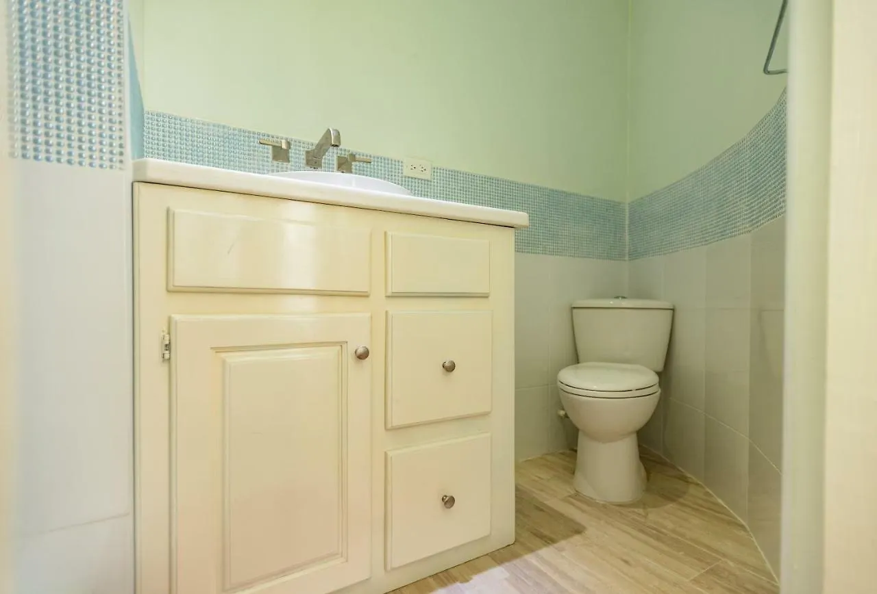 Luxury Bogue Village Duplex Apartment 蒙特哥贝