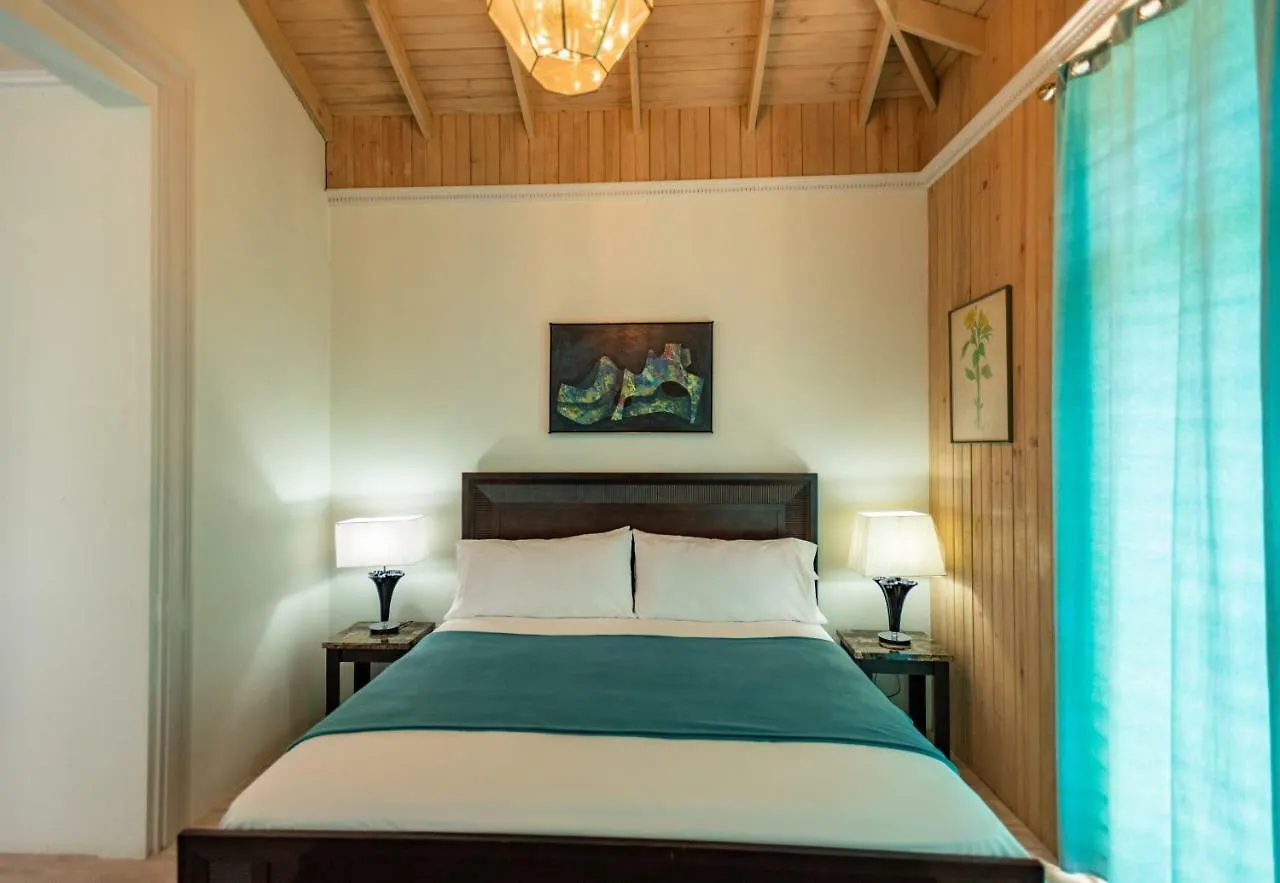 Luxury Bogue Village Duplex Apartment 蒙特哥贝